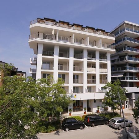 Hotel & Apartments Eldorado Grado Exteriör bild